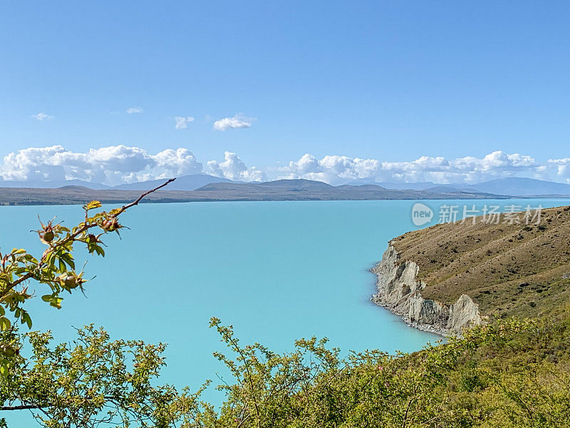 Mount Cook Road (State Highway 80)和Lake Pukaki view, Twizel, South Island, New Zealand